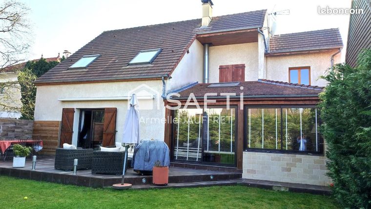 Maison 6 pièces 145 m²