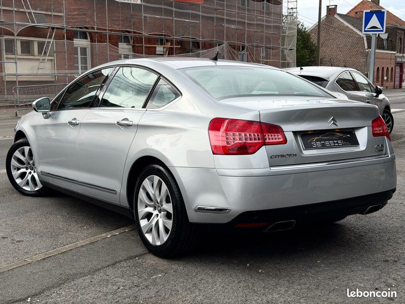 Citroën C5 3.0 HDi V6 240ch - BVA - 109000km - Garantie 12 mois - Suivi complet Citroën (image 2)