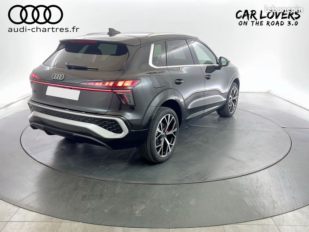 AUDI Q3 e-hybrid 272 ch S tronic 6 S line (image 6)