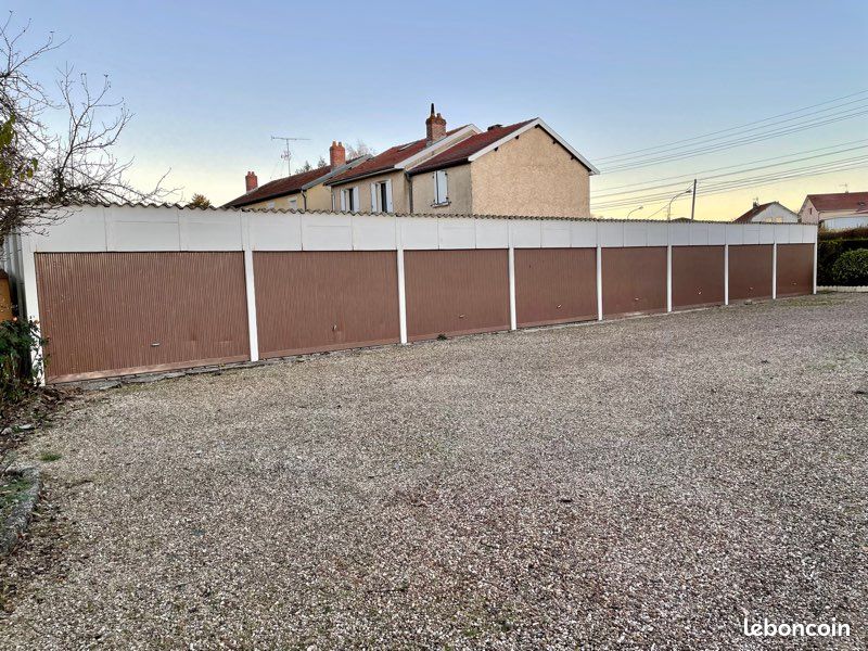 Loue garage fermé et sécurisé · à Thierville-sur-Meuse · 55 €/mois