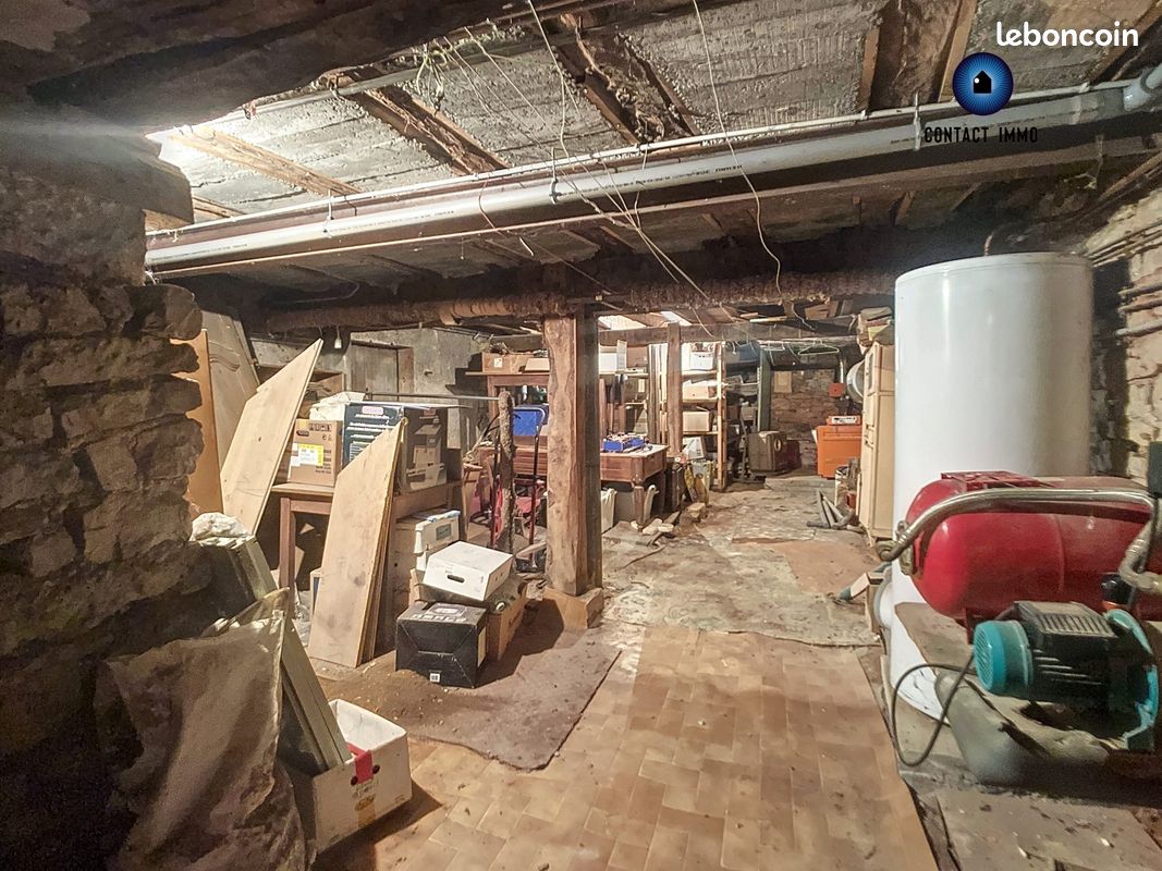 Maison de ville 9 pièces 198 m² - Chartrier-Ferrière 19600 (image principale 14)