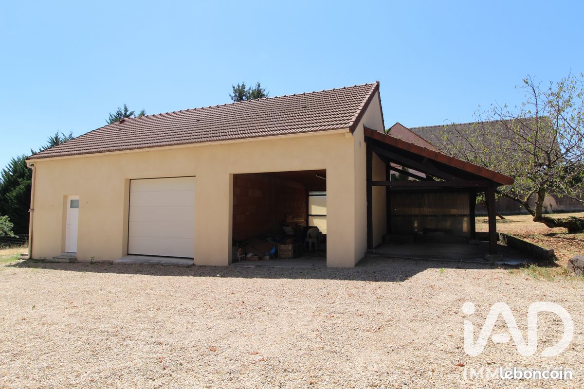 Maison 1 pièce 92 m² · à Saint-Fargeau-Ponthierry · 92 m² · 220 000 €