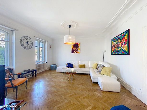 Maison 9 pièces 299 m²