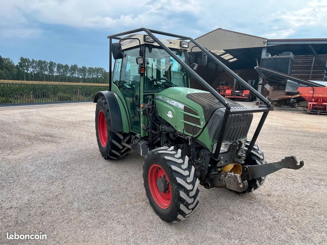 Fendt 211 P (image 9)