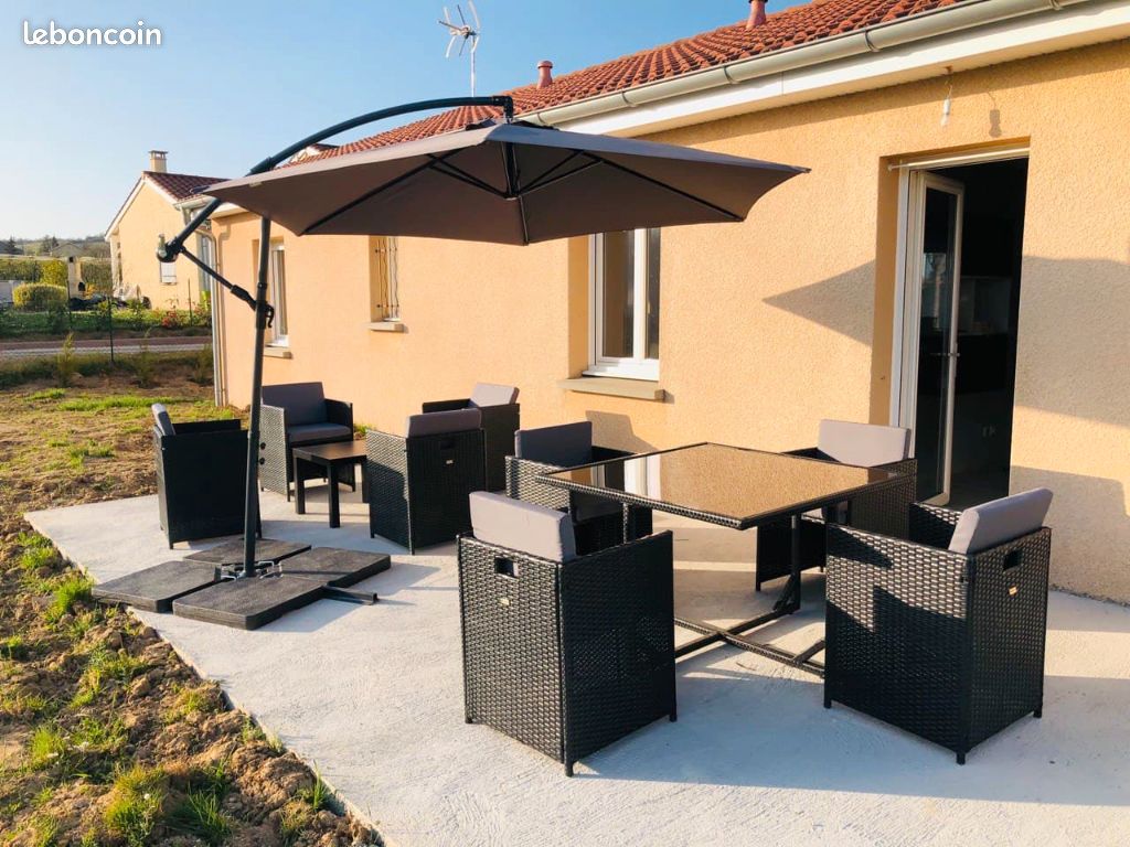 Maison 4 pièces 88 m² · à Uchizy · 88 m² · 825 €