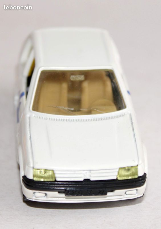 Miniature Solido 1/43 Peugeot Expert Véhicule De Secours Asphyxies - Occasion