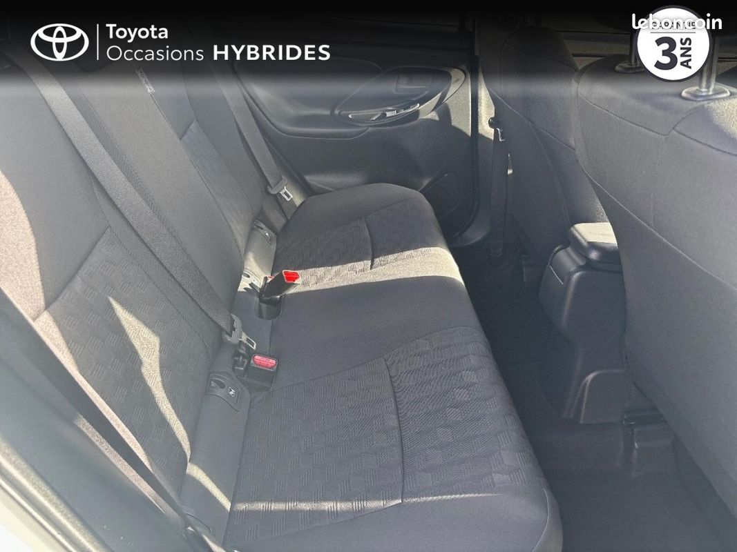 Toyota Yaris 116h Design 5p MC24 (image 7)