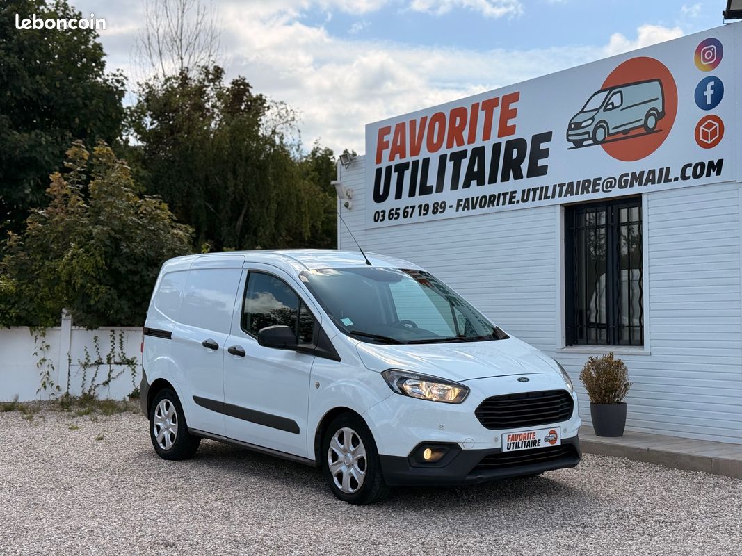 Ford transit courier trend business 70cv double portes laterales Prix TTC : 10 490 Prix H.T : 8 741.66 (image 1)