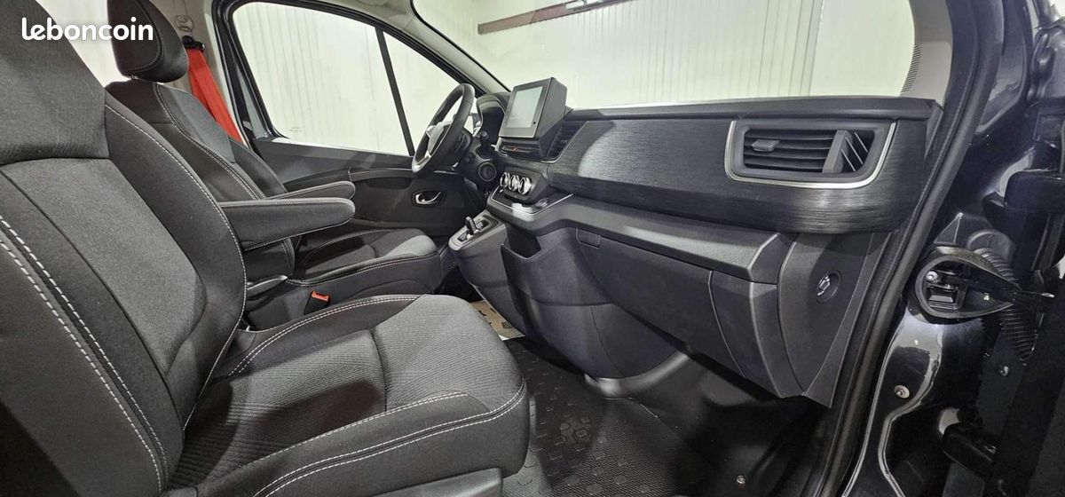 Renault Trafic CABINE APPROFONDIE CA L1H1 BLUE DCI 170 BVA9 RED EDITION EXCLUSIVE (image 26)