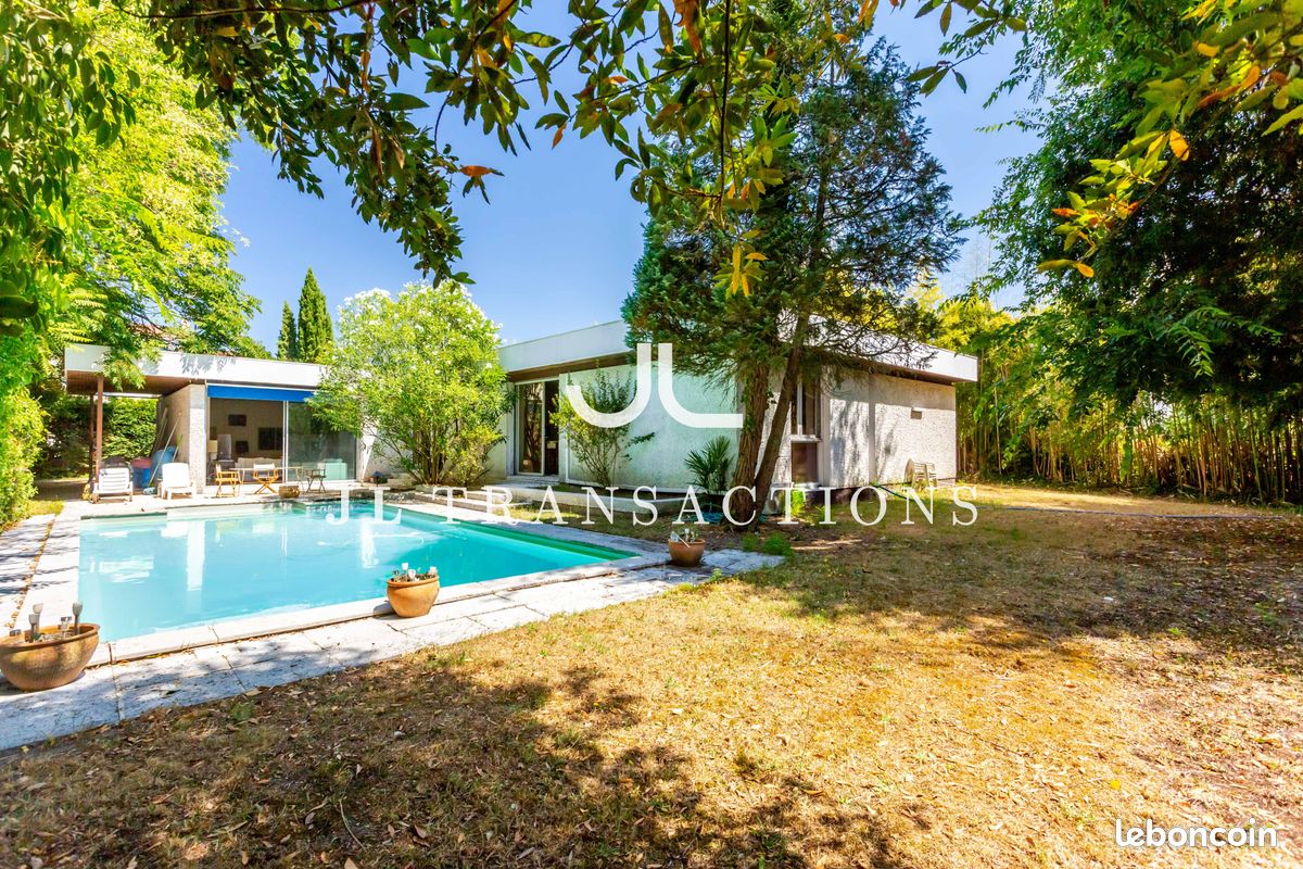 Maison 8 pièces 273 m² · à Bordeaux · 273 m² · 1 099 000 €