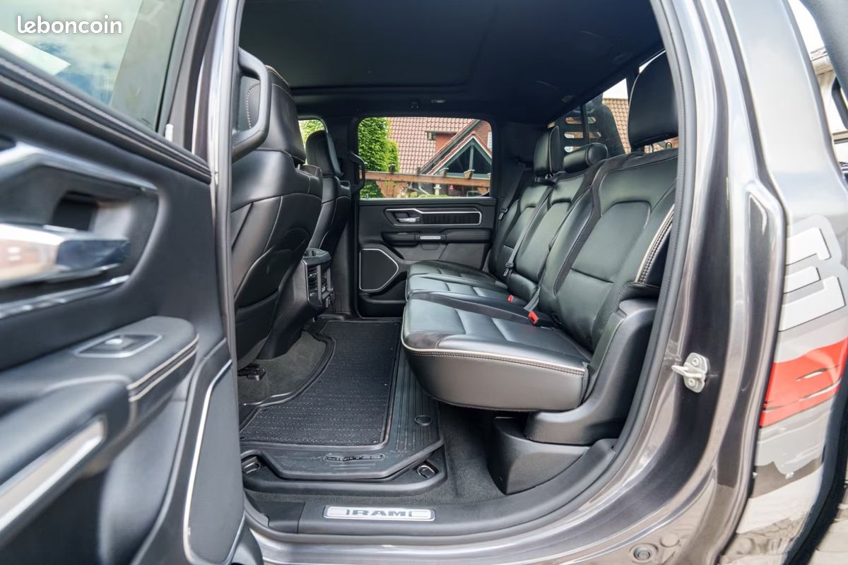 Dodge RAM 1500 Laramie eTorque GPL 5.7 V8 HEMI 401 ch 4x4 – Harman Kardon – Pano – 360° (image 29)