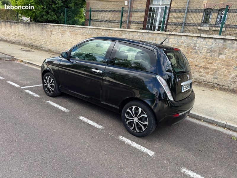Lancia upsilon CT ok (image 5)