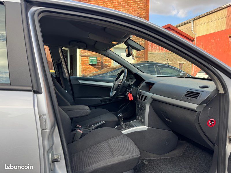 Opel astra 1.9 cdti 120 cv (image 6)