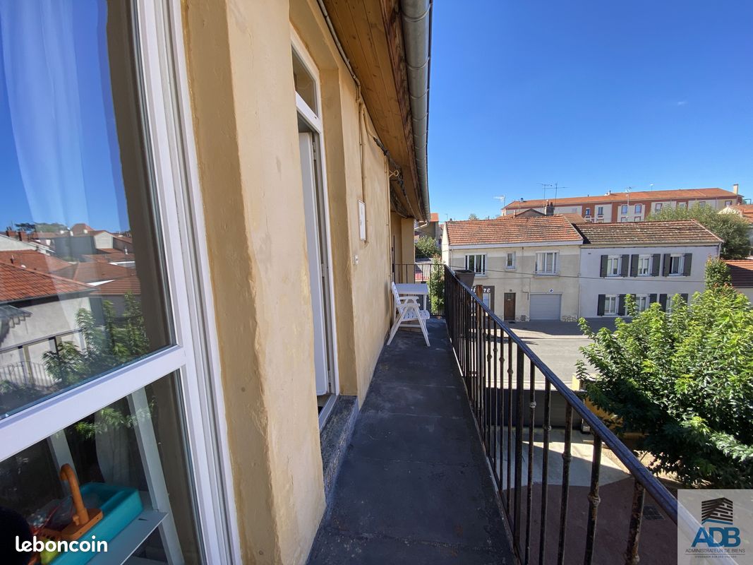 Appartement 3 pièces 74 m² · à Roanne · 74 m² · 575 €