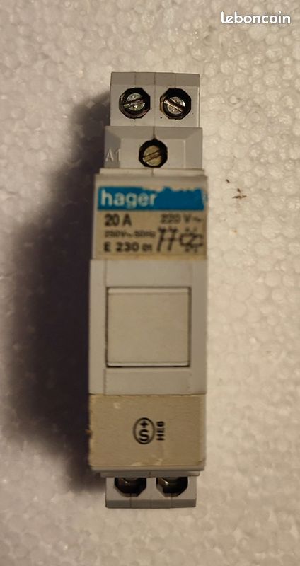 Contacteur à commande 20A, 2F HAGER E230 01 (image 1)