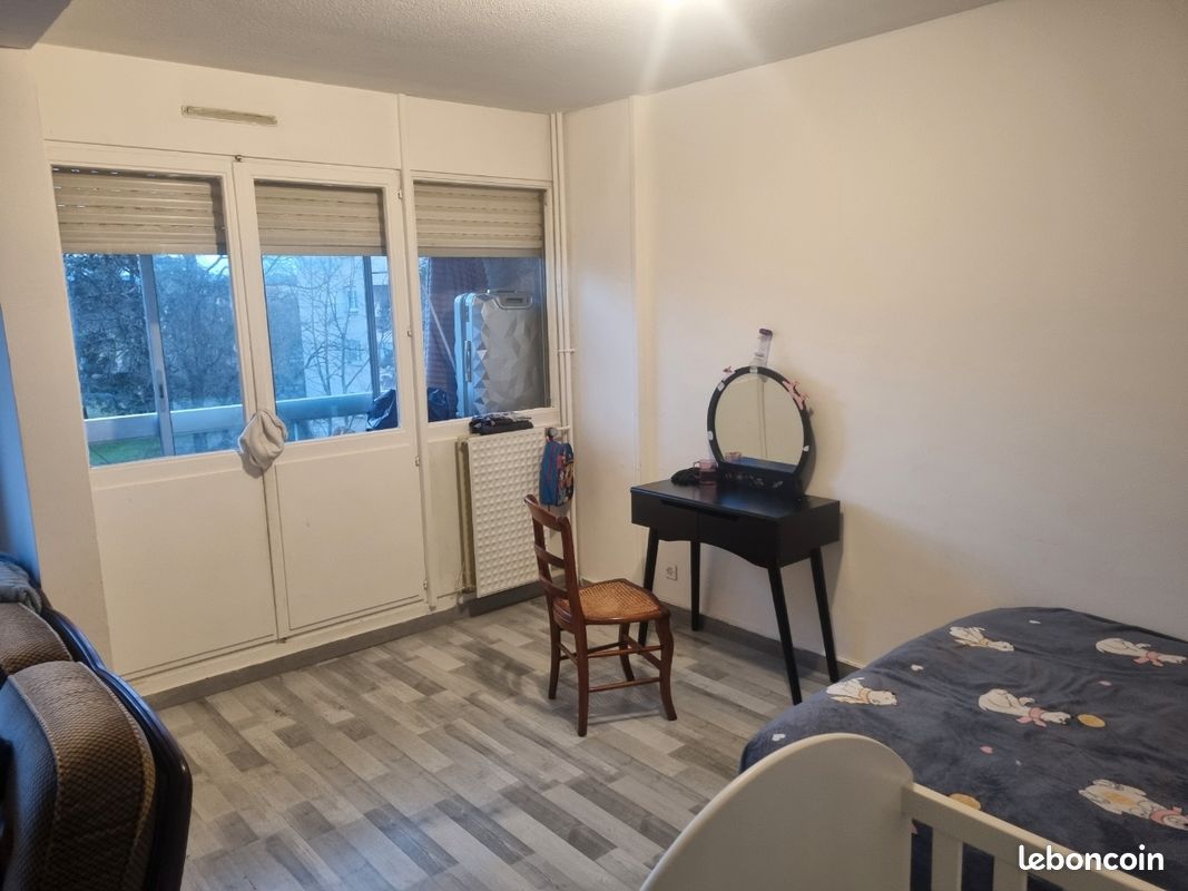 Appartement 3 pièces 62 m² · à Roanne · 62 m² · 550 €