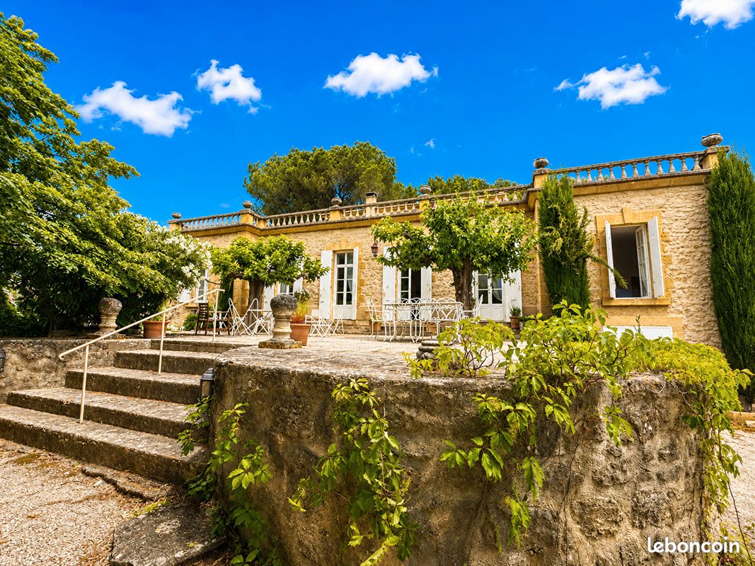 Maison 6 pièces 173 m² · à Pélissanne · 173 m² · 950 000 €