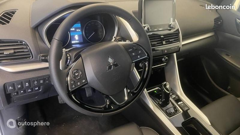 Mitsubishi Eclipse Cross 2.4 MIVEC PHEV 188ch Instyle 4WD 2023 (image 9)