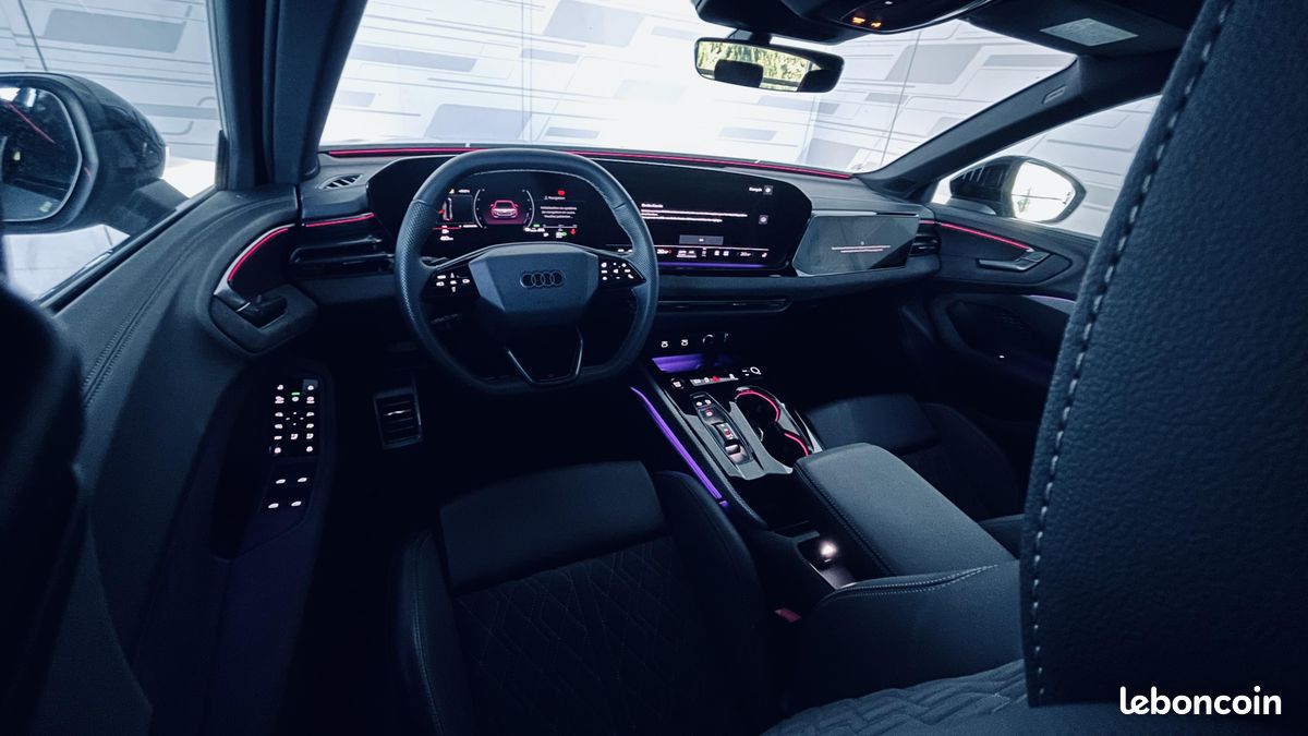 AUDI A5 Avant TFSI 150 ch S tronic 7 S line (image 16)
