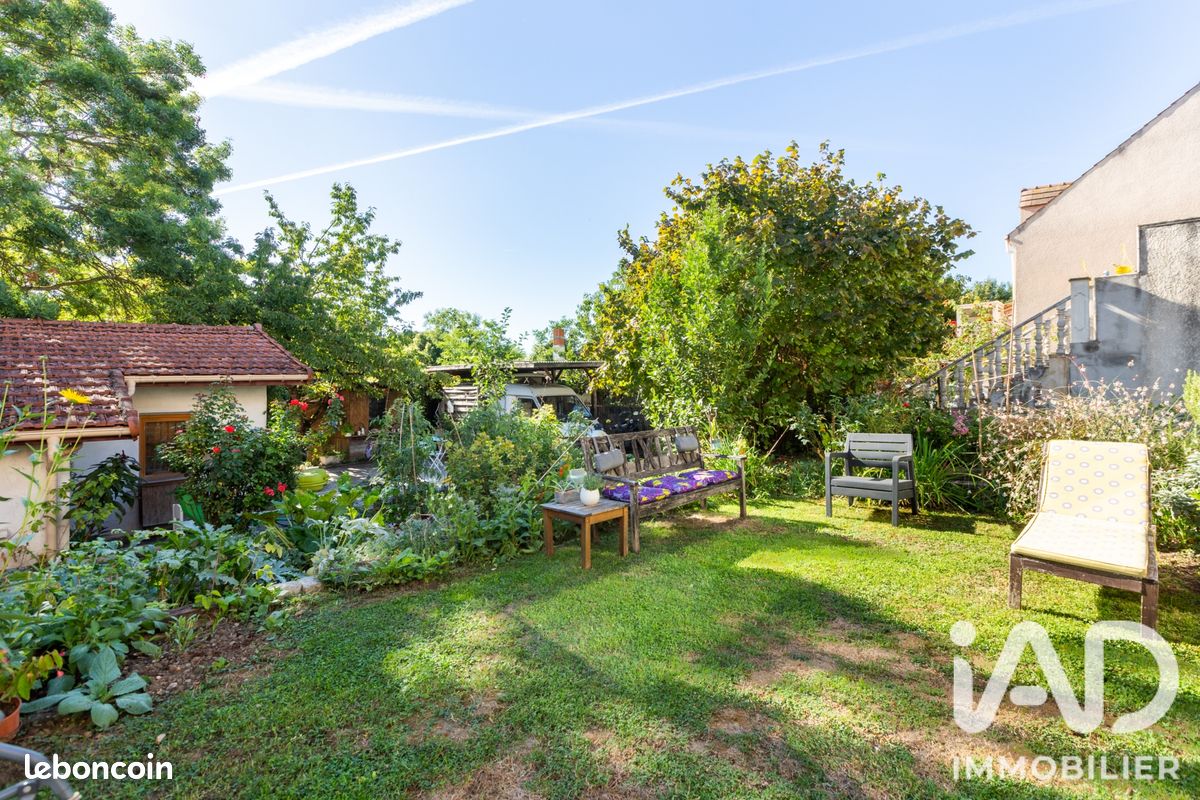 Maison 7 pièces 180 m² · à Saint-Denis · 180 m² · 520 000 €