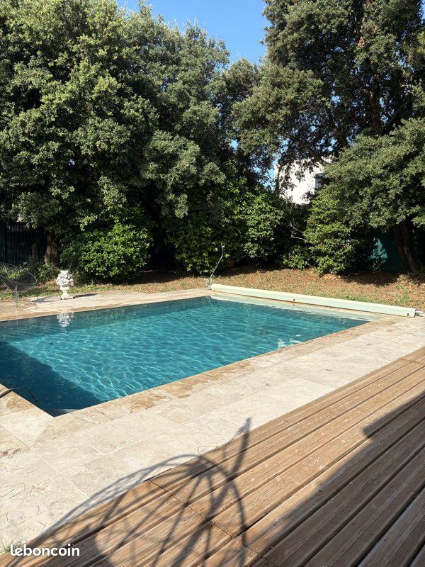 Maison 5 pièces 130 m² · à Villeneuve-lès-Avignon · 130 m² · 709 000 €