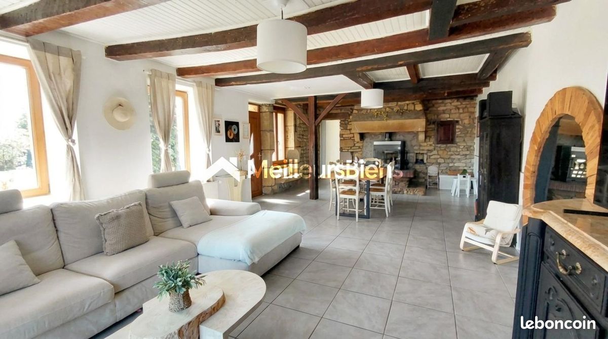 Maison 5 pièces 126 m² · à Vellefrie · 126 m² · 194 000 €