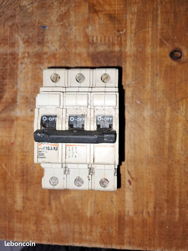 Disjoncteur (image 1)