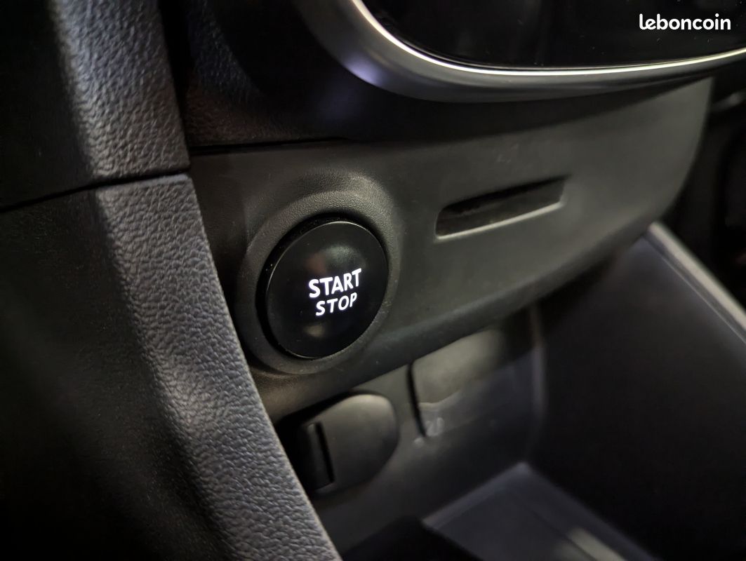 RENAULT Clio IV (2) 1.2 TCE 120 ENERGY INTENS (image 16)