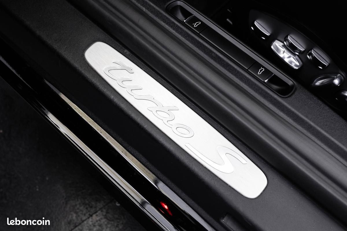 Porsche 911 TURBO CABRIOLET 3.8i S 560 PDK A (image 29)