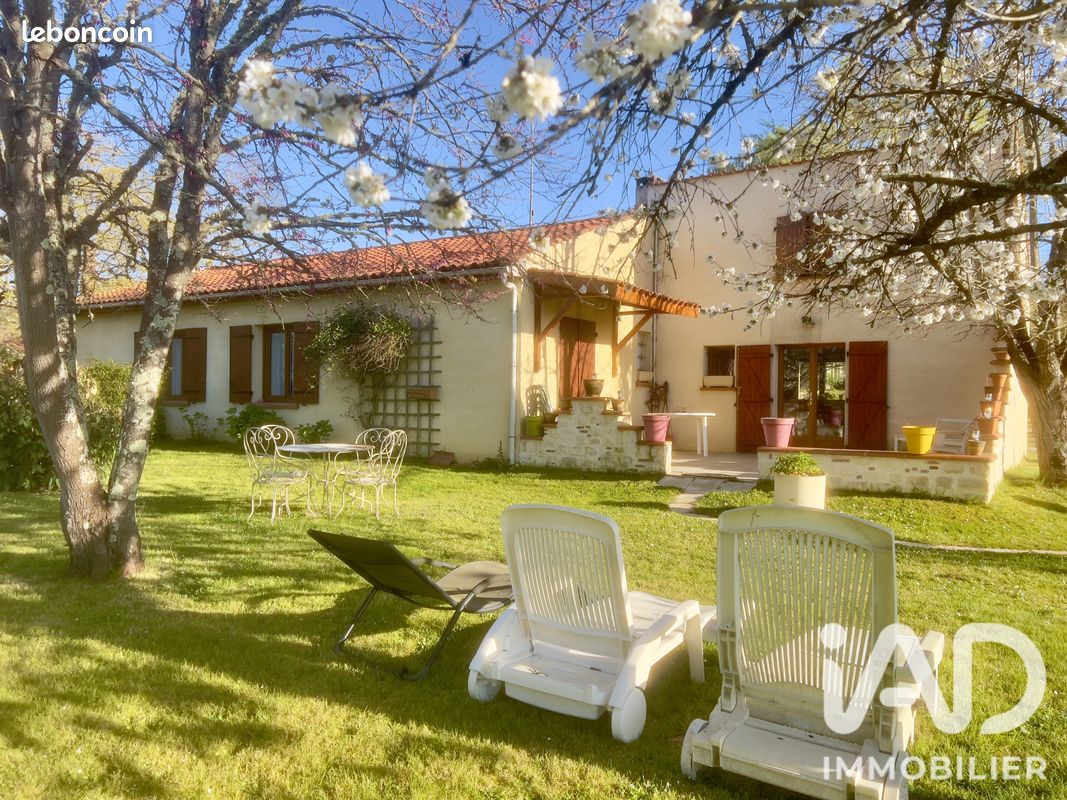 Maison 6 pièces 134 m² · à Saint-Pierre-de-Clairac · 134 m² · 239 000 €