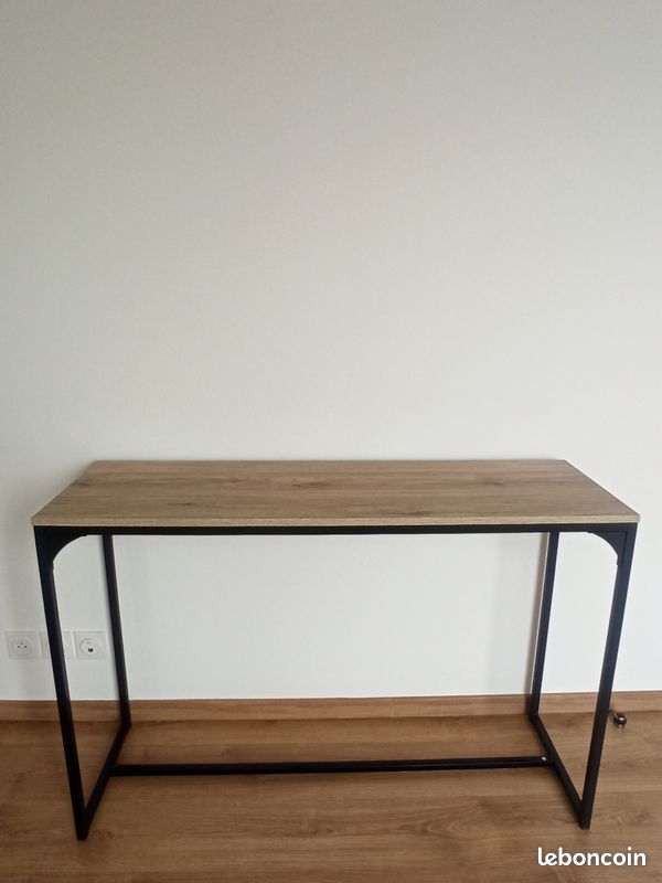 Console (image 1)
