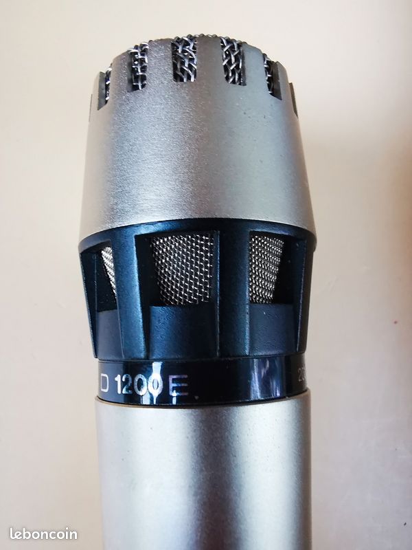Micro vintage AKG d1200E super son (image 9)