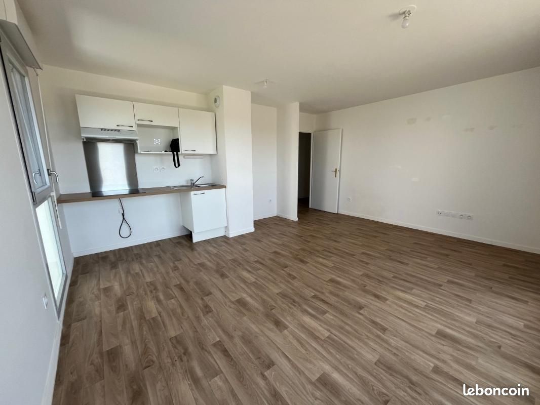 Appartement 3 pièces 60 m² · à Bruyères-le-Châtel · 60 m² · 1 099 €/mois