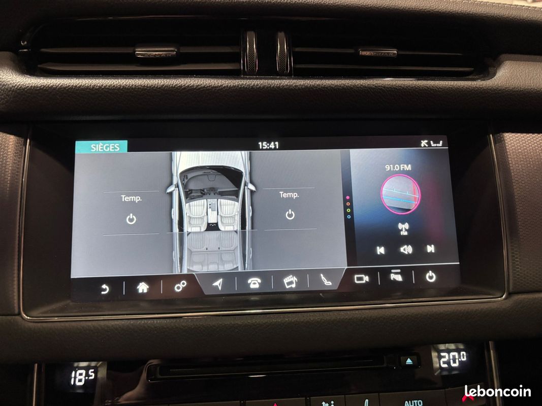 JAGUAR XF 3.0 D 300CH R-SPORT BVA - Entretien Jaguar - Carplay - Caméra de recul (image 30)