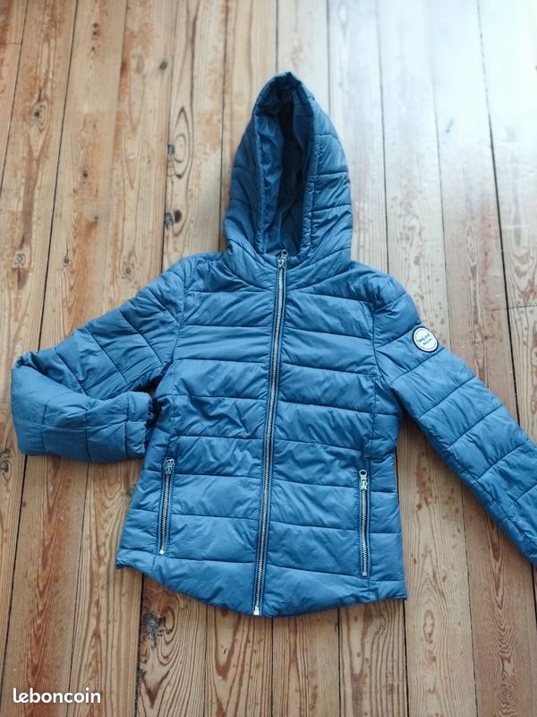 Veste manteau doudoune fine fille marque Teddy Smith taille 12 ans