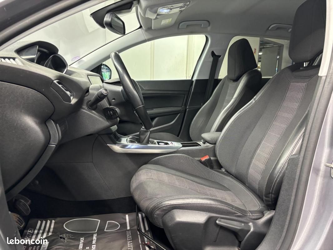 Peugeot 308 1.2 PureTech 110ch S&S BVM5 BC Allure (image 10)