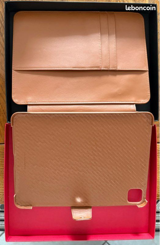 reliure art demi cuir bleu marine coins papier marbre venitien plats ouverts   Reliure d'art dare