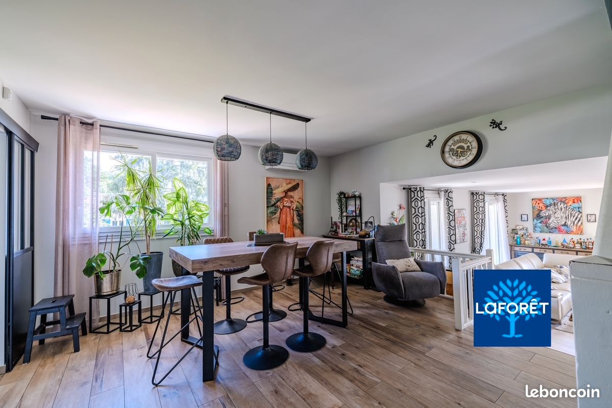 Maison 8 pièces 200 m² · à Saint-Witz · 200 m² · 580 000 €