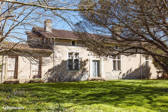 Maison 13 pièces 500 m²
