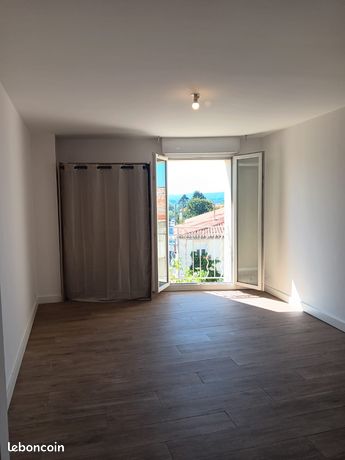 Appartement T1 30m2 centre Gigean