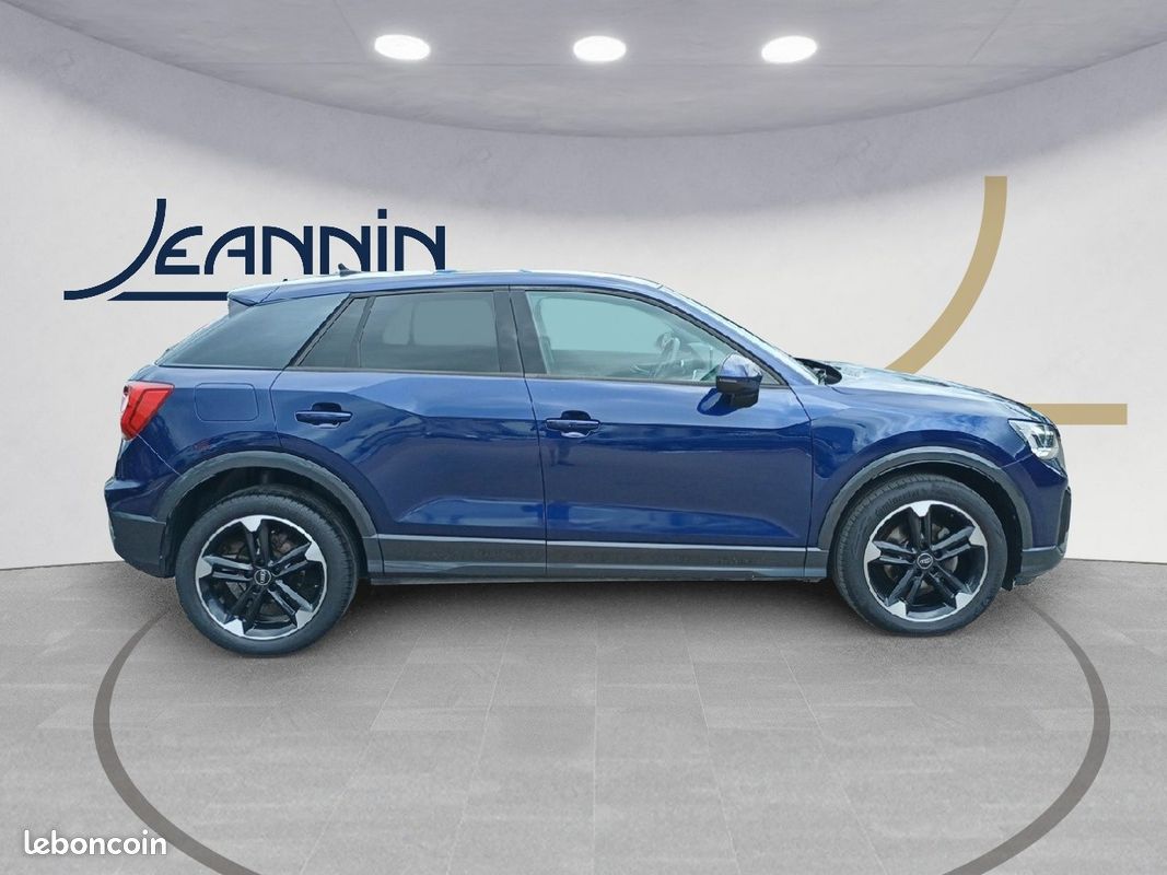 AUDI Q2 35 TFSI 150 S tronic 7 Design Luxe (image 6)