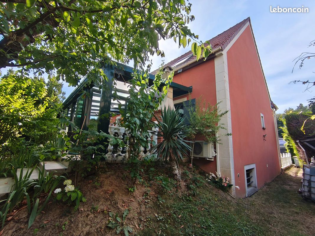 Maison 8 pièces 200 m² · à Mandres-les-Roses · 200 m² · 675 000 €