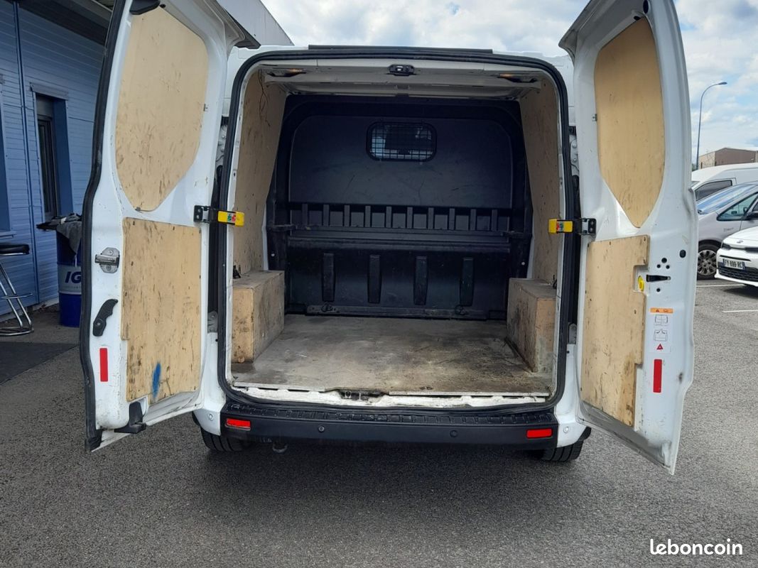 Ford transit custom cabine approfondie 6 places l2h1 130cv trend business prix 18000 euros ht (image 8)