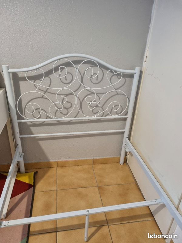 Vendre 2 lit une place (image 1)