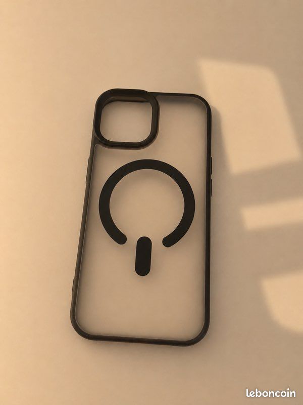 IPhone 13 très bon état (image 3)