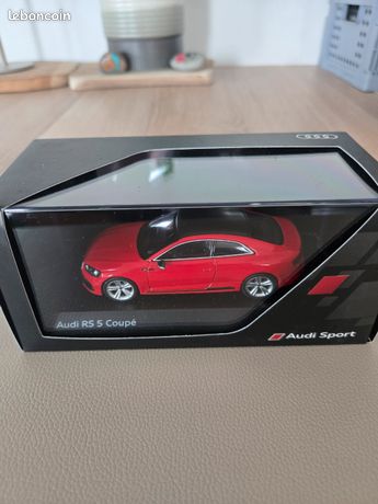 Miniature Spark 1/43 - Audi RS5 DTM 2013 #5 Playboy - Neuve En Boîte - Résine