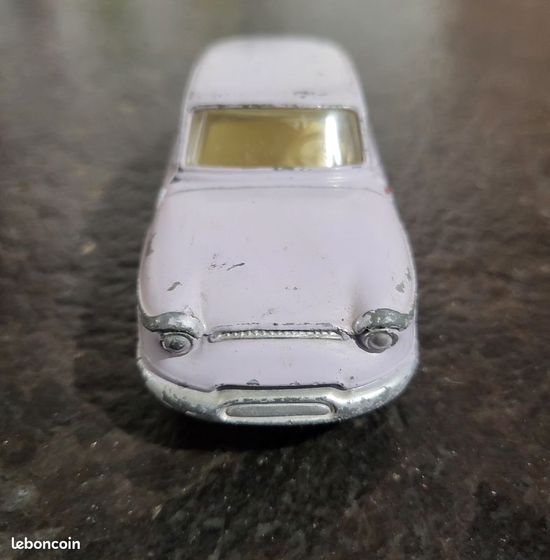 DINKY TOYS FRANCE N°547 - Panhard PL 17 Orange (Seconde Version) - En Boîte
