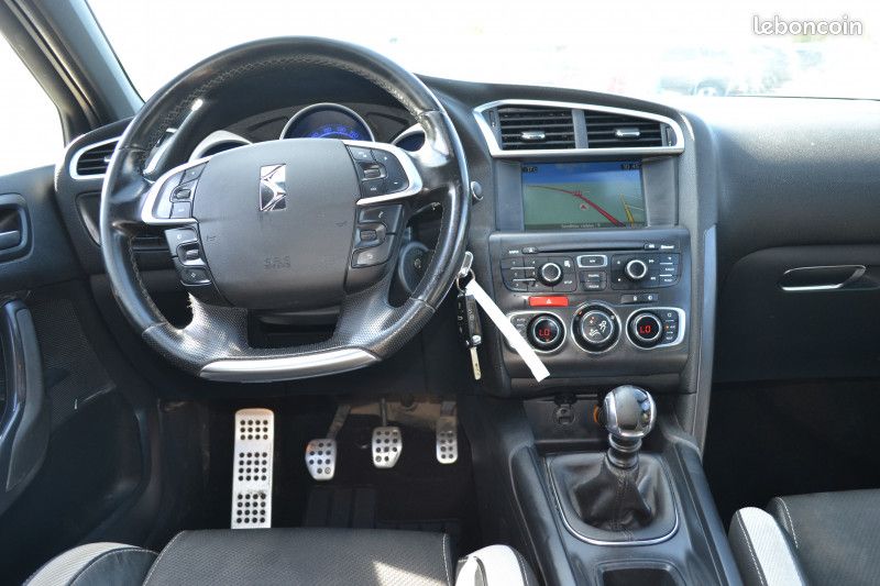 Citroen DS4 1.6 E-HDI115 AIRDREAM EXECUTIVE (image 10)