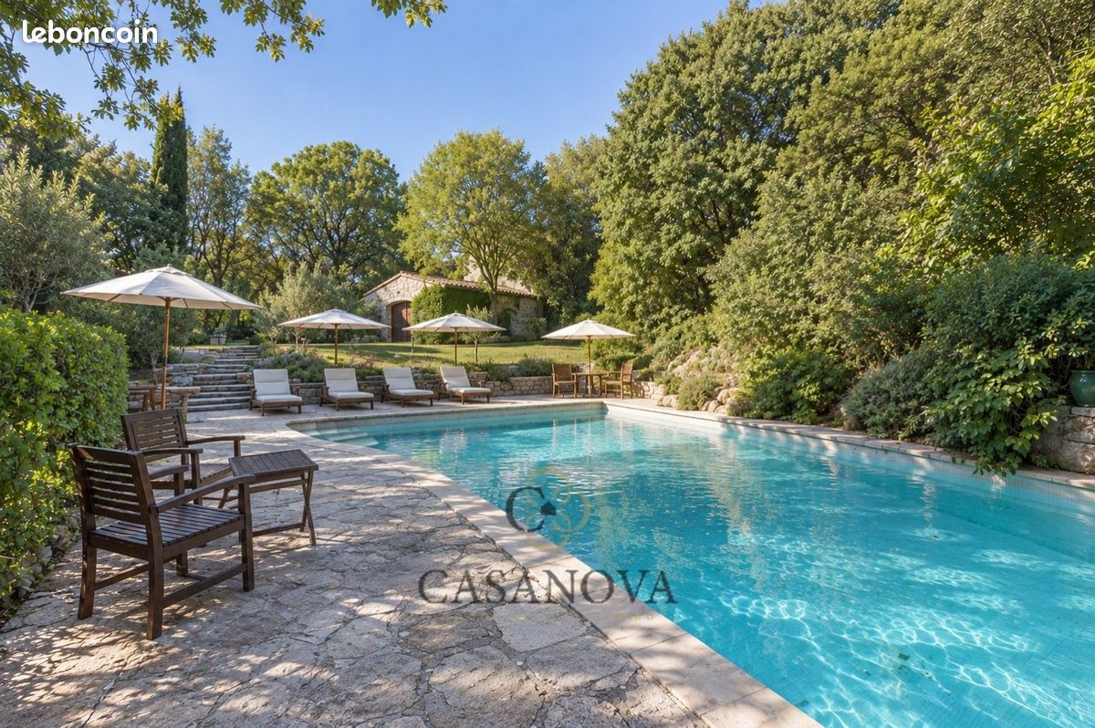 Maison 8 pièces 250 m² · à Viols-en-Laval · 250 m² · 795 000 €