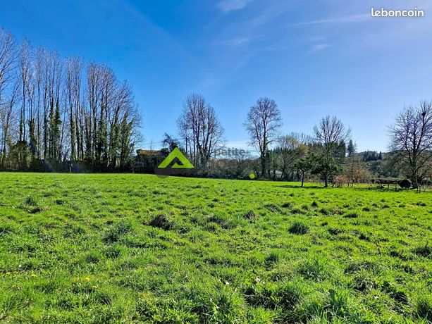 Terrain 1500 m² Pontarion
